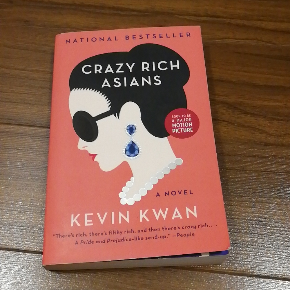 EUC Crazy Rich Asians softcover by Kevin Kwan
